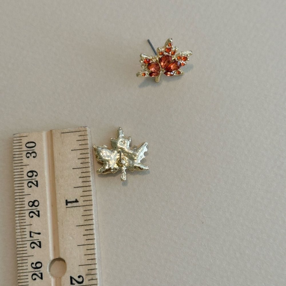 Leaf stud earrings M797 - Picture 4 of 4